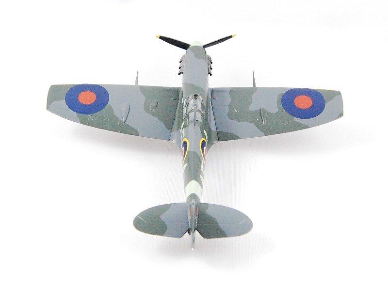 Revell 04164 Spitfire Mk V b 1/72 – zdjęcie 4