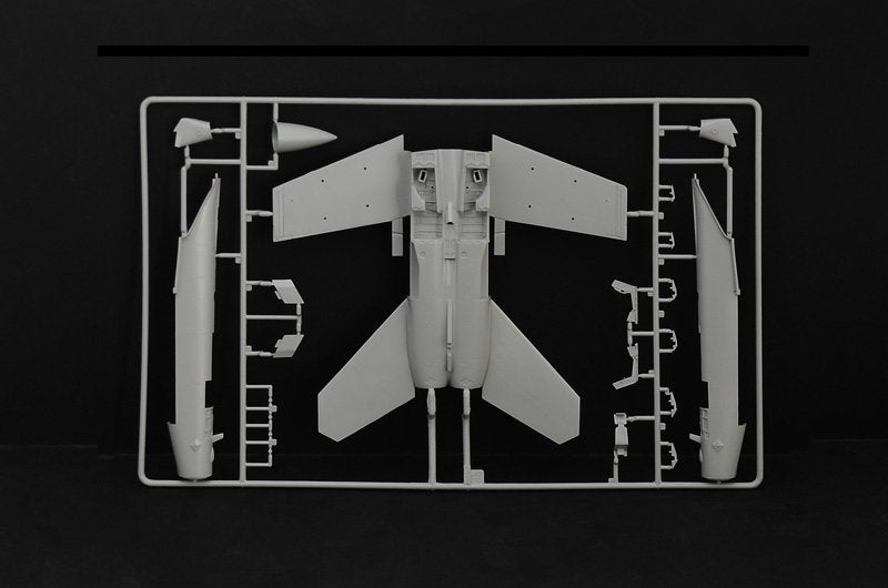 Italeri 2823 F/A-18F U.S. Navy Special Colors 1/48 – immagine 10