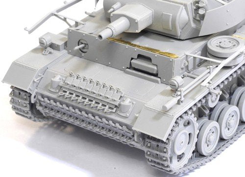 Dragon 6474 Pzkpfw. III Ausf. N w/Schurzen 1/35 – imagen 2