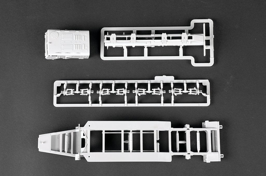 Trumpeter 07195 MAZ-537G Late production type with MAZ/ChMZAP-5247G semitrailer 1/72 – imagen 9