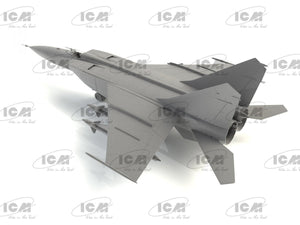 ICM 72177 MiG-25PD Chasseur intercepteur soviétique 1/72 – image 4
