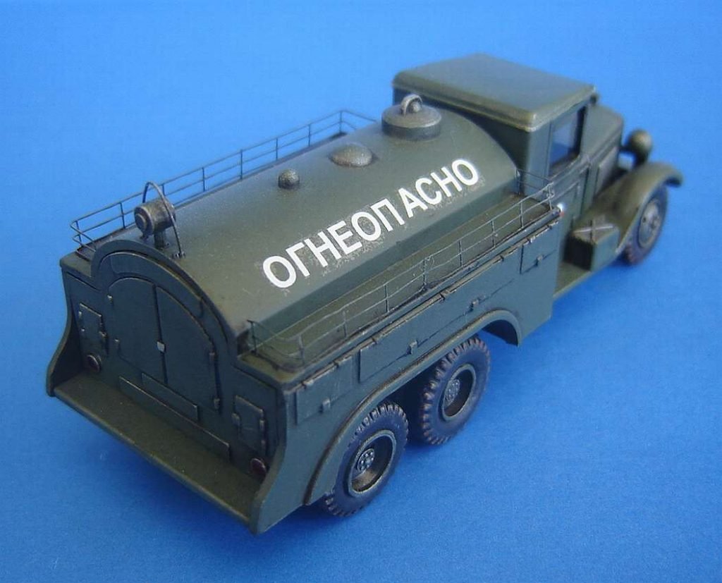 PST 72021 Fuel Truck BZ-35 1/72 – imagen 7