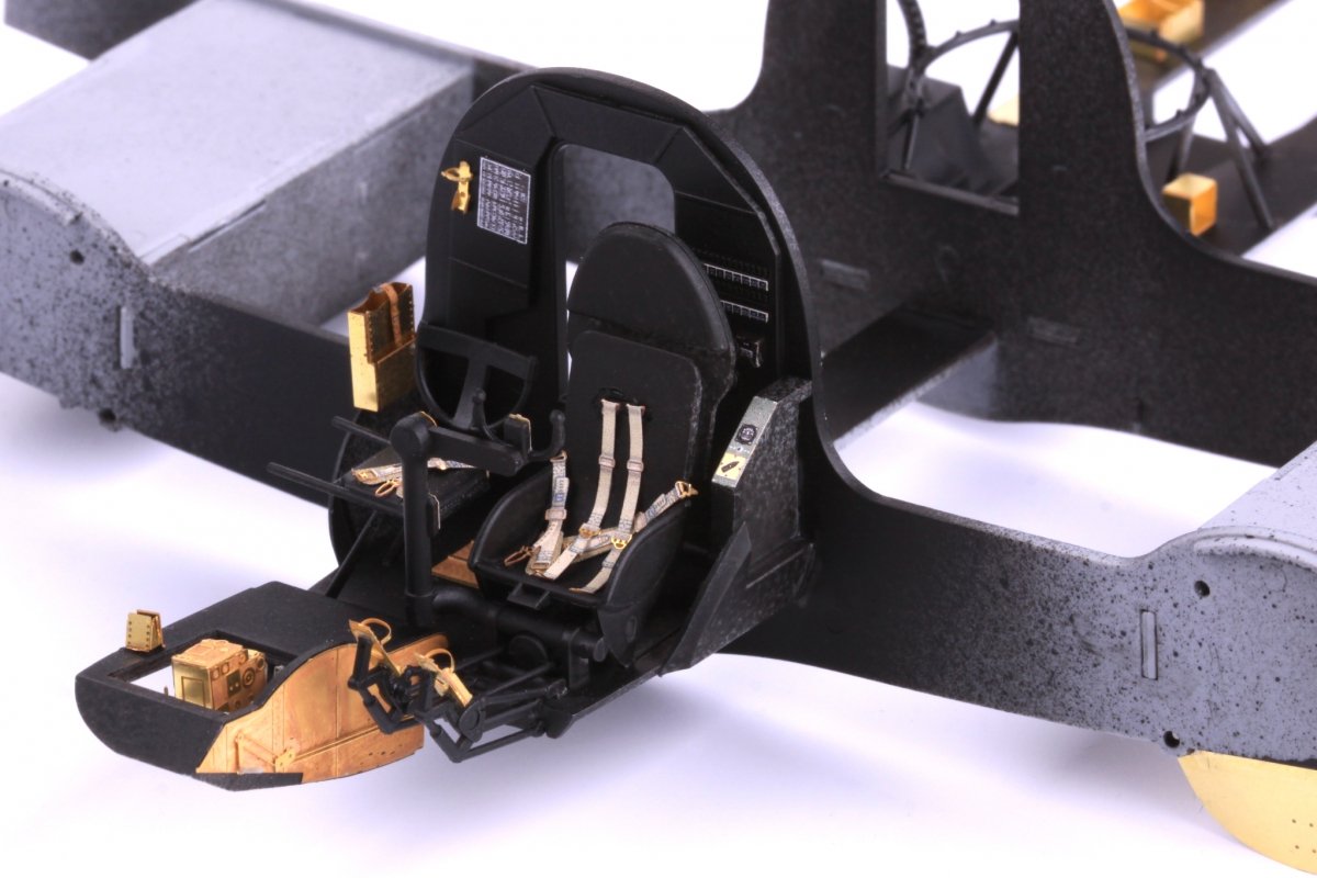 Eduard 49886 He 111H-3 nose interior ICM 1/48 – Bild 4