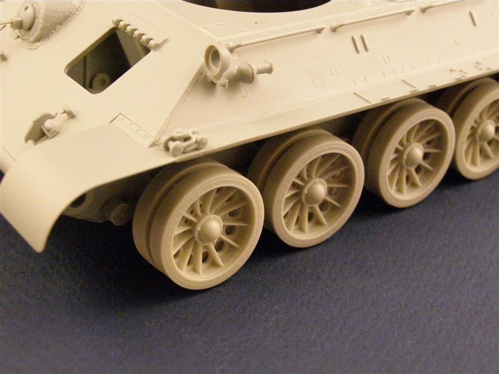 Panzer Art RE35-028 Late “Spider” wheels for T-34/T-54 tanks 1/35 – Bild 4