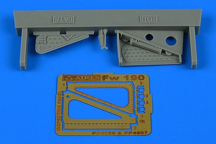 Panneau d'inspection Aires 4807 Fw 190 - fin 1/48 EDUARD