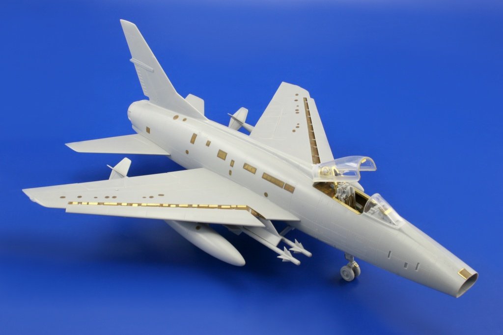 Eduard 48660 F-100D exterior 1/48 Trumpeter – imagen 7