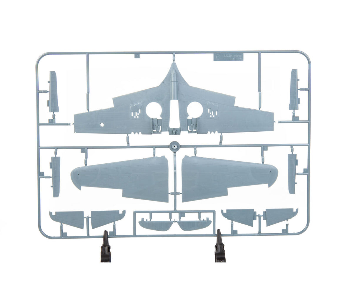 Eduard 11200 Sharks and Stallions DUAL COMBO P-40 N and P-51 B/C 1/48 – imagen 9