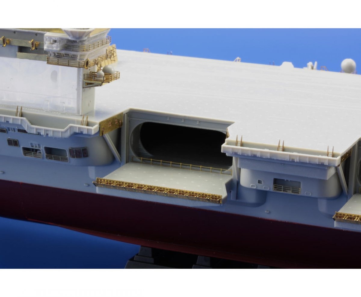 Eduard 17027 USS Nimitz CVN-68 (2005) TRUMPETER 1/700 – immagine 8
