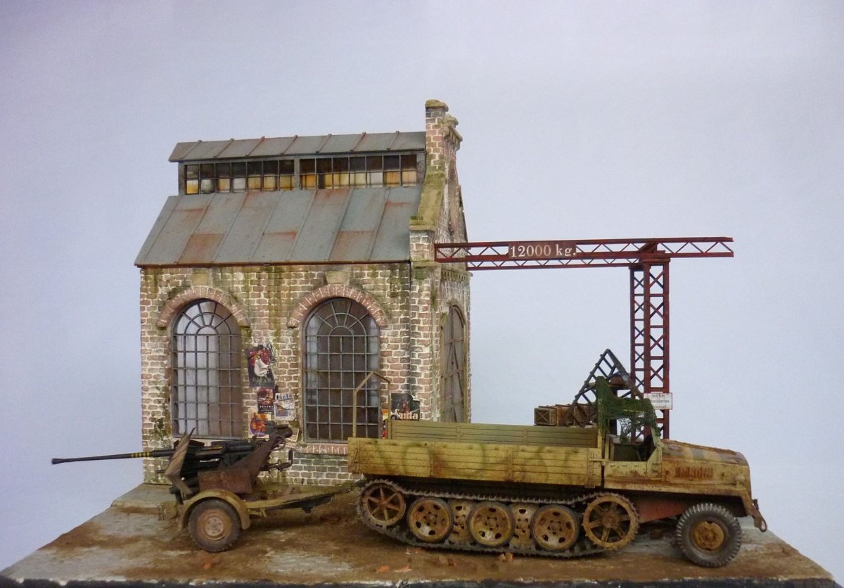 RT-Diorama 35292 Diorama-Base: &amp;quot;Railroad Shed&amp;quot; 1/35 – imagen 11