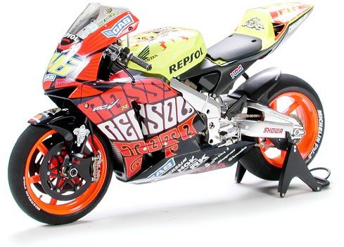 Tamiya 14097 Repsol Honda RC 211V 03 1/12 – imagen 3
