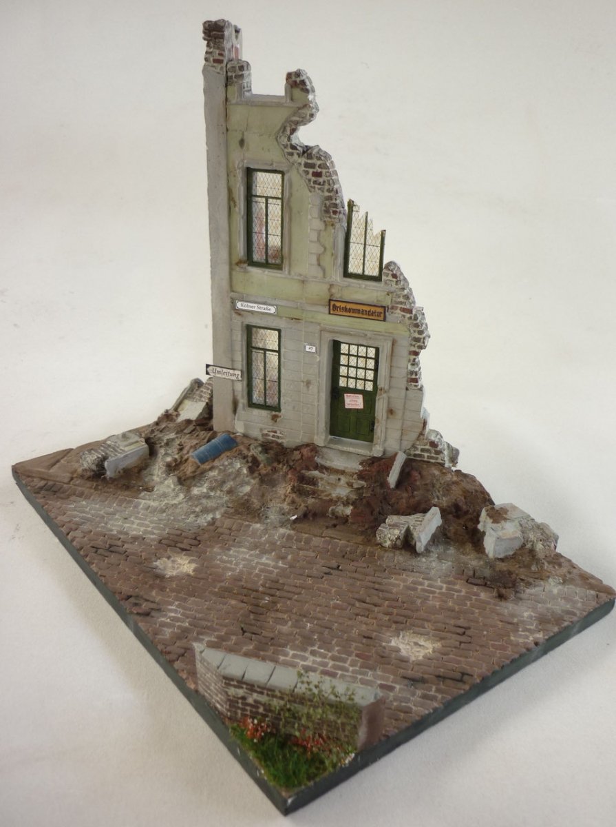 RT-Diorama 35252 Socle de diorama : Ruines d&amp;#39;angle de Berlin 1/35 – image 8