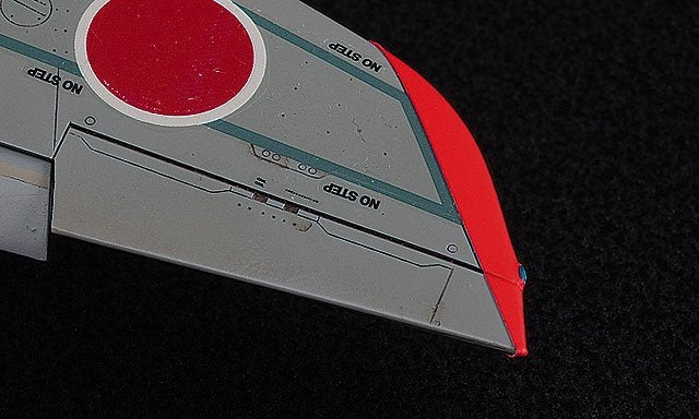 Hasegawa TF910 Finition rouge fluorescent – image 4