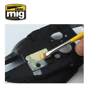 Ammo of Mig 2033 ANTI-SLIP PASTE - SAND COLOR FOR 1/35 – imagen 6