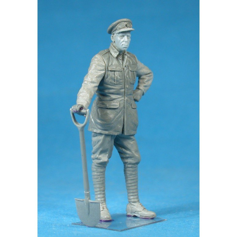 Copper State Models F35-003 British Armoured Car Division Serviceman with a shovel 1/35 – Bild 2