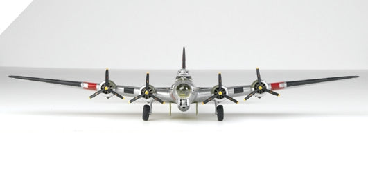 Academy 12414 B-17G Flying Fortress Special Nose Art Edition 1/72 – imagen 8