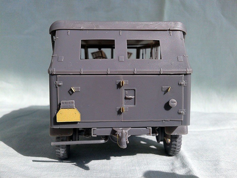 Miniart 35147 L1500A Kfz.70 German Personnel Car 1/35 – zdjęcie 11