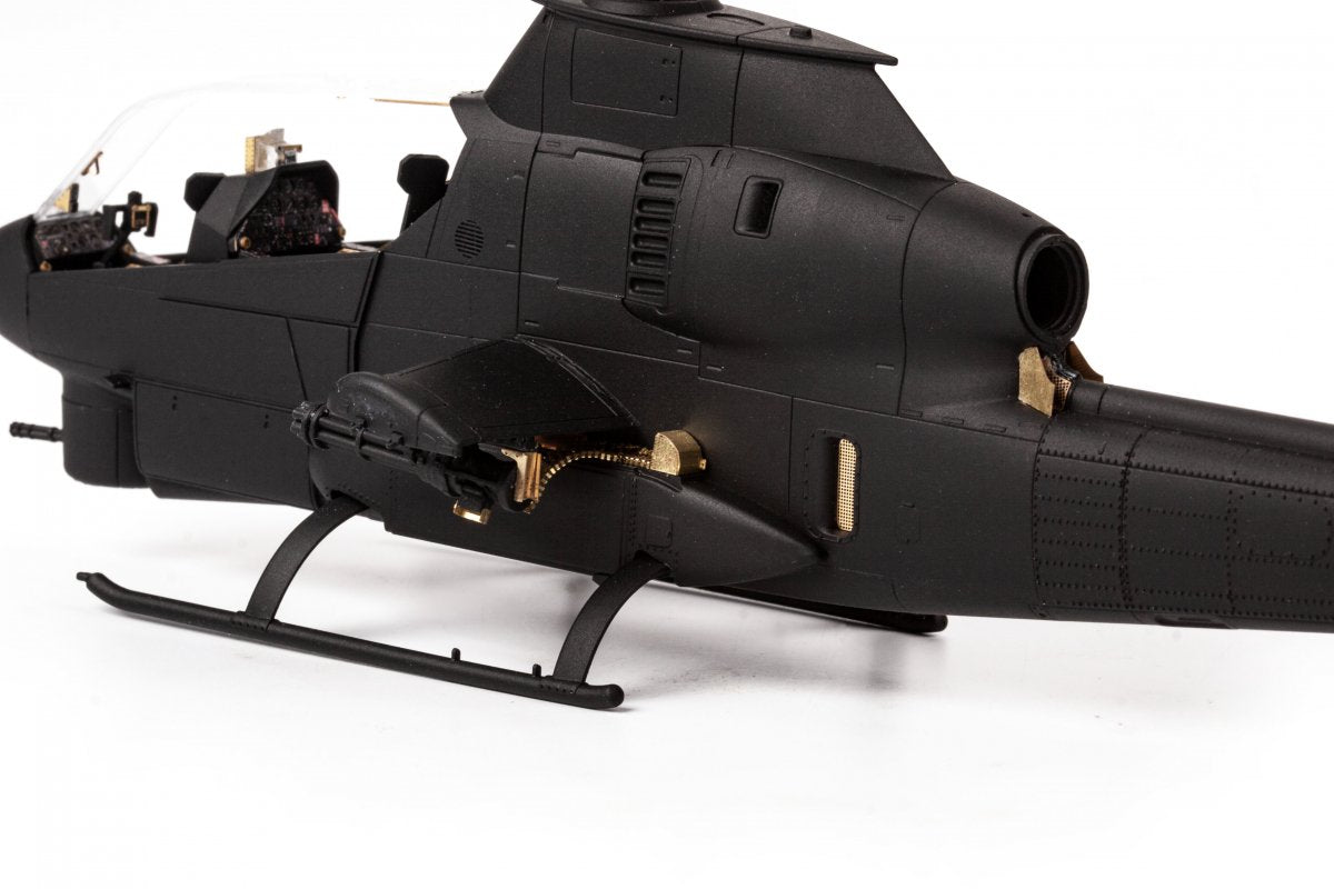 Eduard 491279 AH-1G SPECIAL HOBBY 1/48 – Bild 8