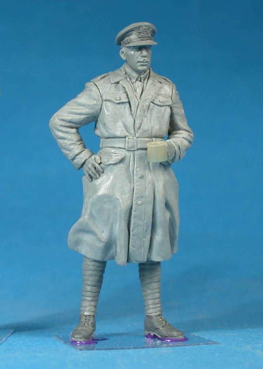 Copper State Models F35-001 British Armoured Car Division Officer on Tea Break 1/35 – imagen 2