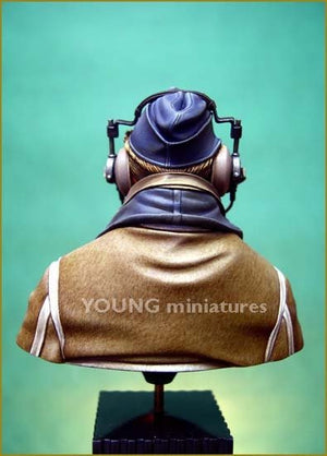 Young Miniatures YM1803-R German S-Boot crew 1/10 – immagine 5