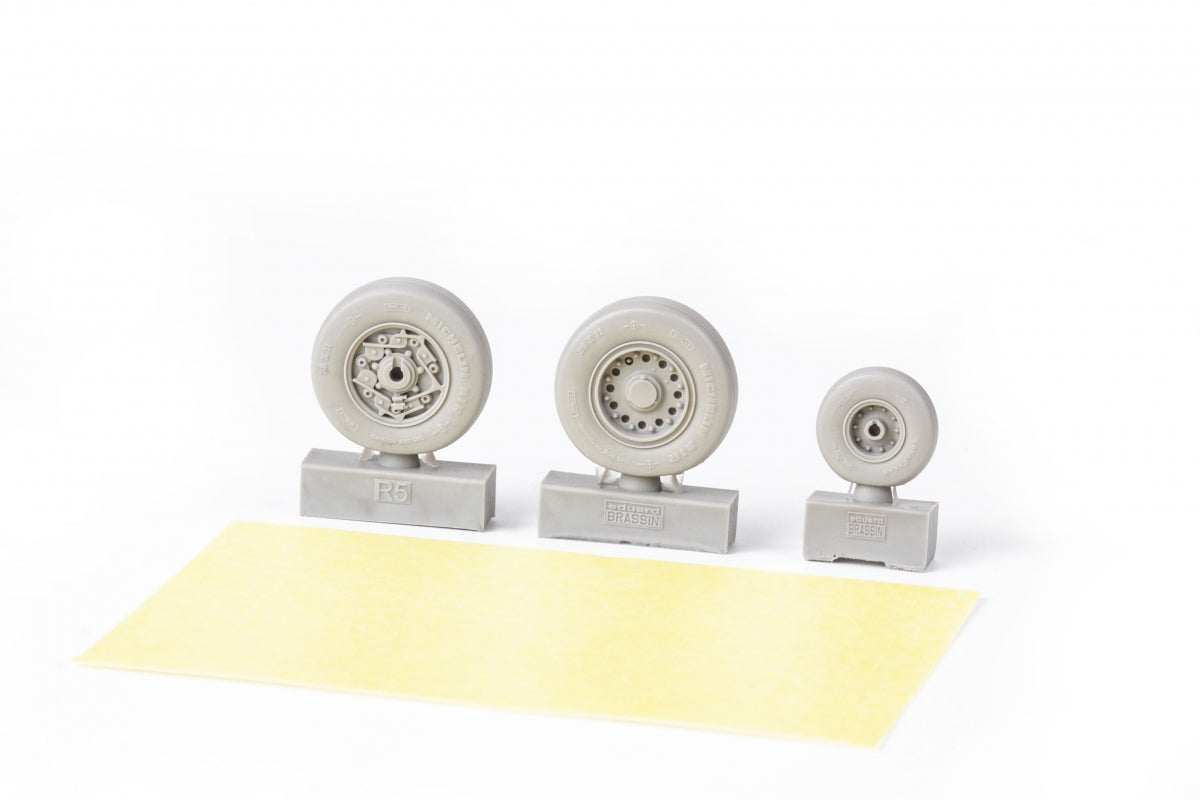 Eduard 648923 A-10C wheels Academy 1/48 – immagine 4
