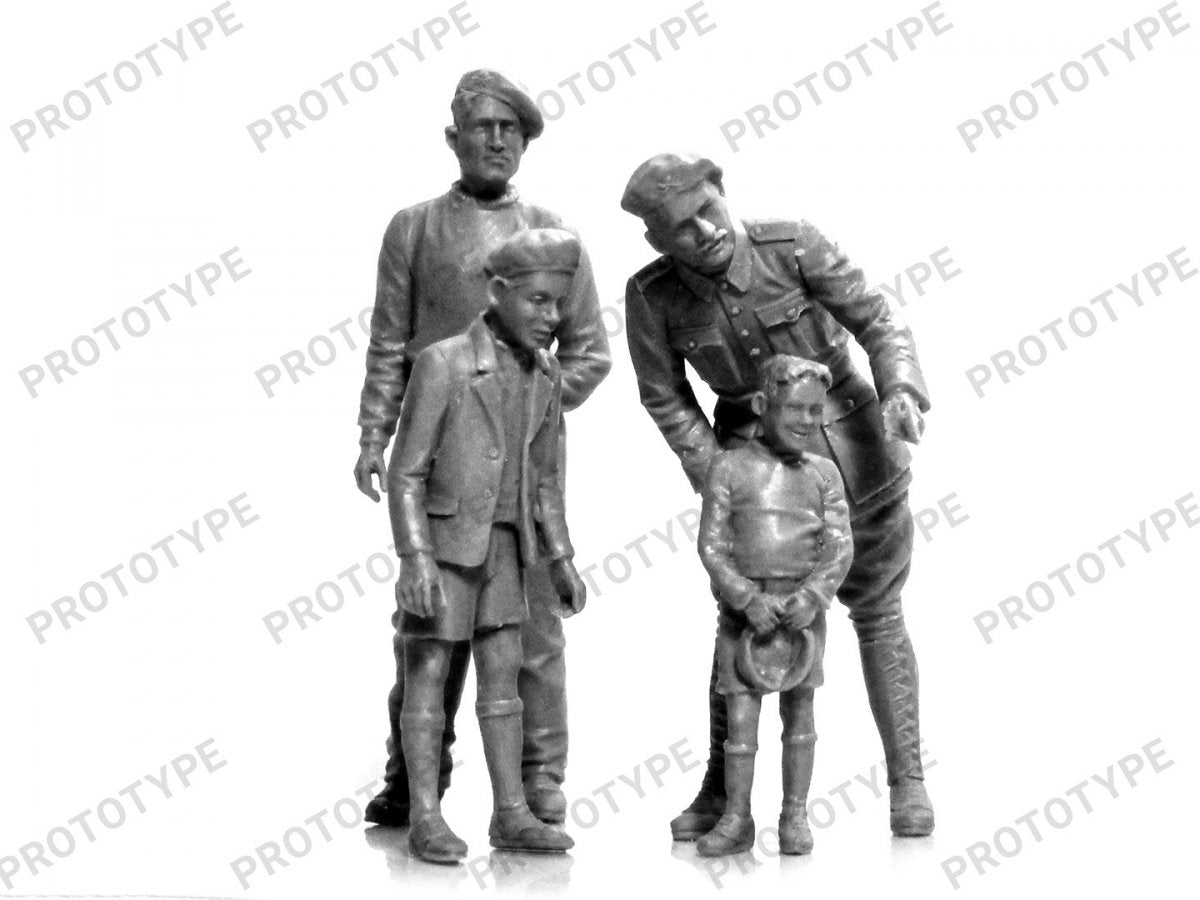 ICM 35338 FCM 36 with French Tank Crew 1/35 – imagen 5