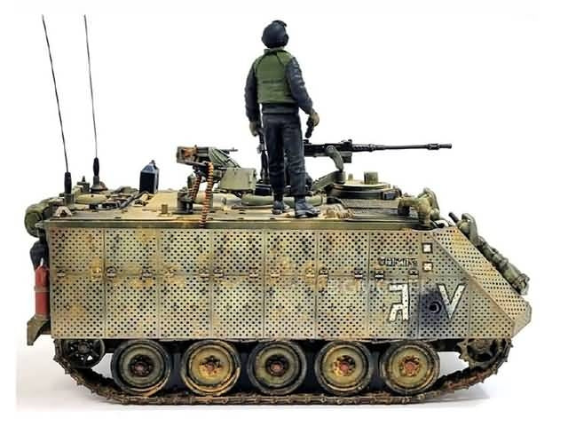 Academy 13557 I.D.F. M113 Armored Personnel Carrier ZELDA 1/35 – imagen 4