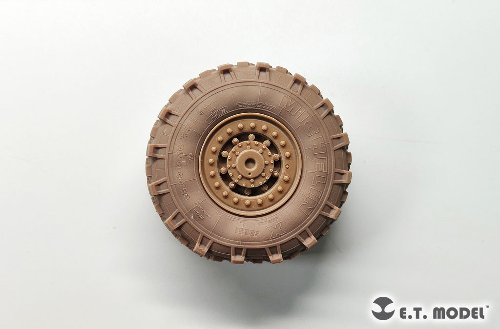 ET Model P35-167 Modern French AMX-10RCR Tank Destroyer Sagged wheels 1/35 – image 10
