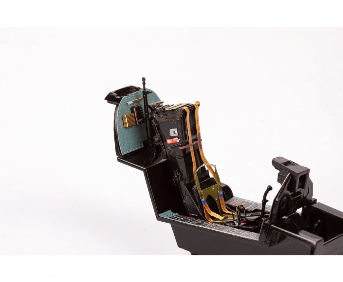 Eduard 32967 Mirage 2000 C for KITTY HAWK 1/32 – imagen 8