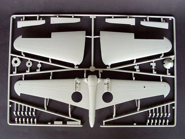 Trumpeter 02228 P-40B Warhawk (Tomahawk MKIIA) 1/32 – zdjęcie 5
