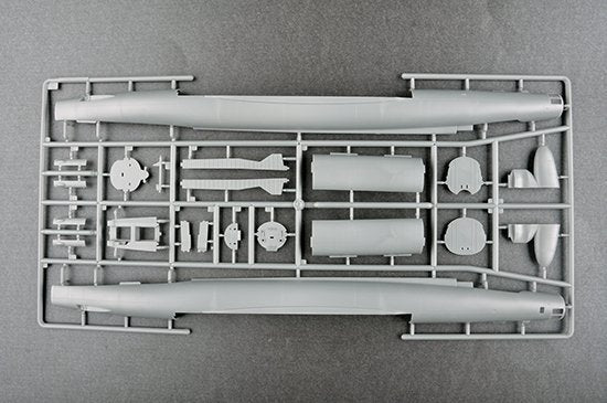 Trumpeter 01695 Soviet Tu-22 &amp;quot;Blinder&amp;quot; tactical bomber 1/72 – imagen 9