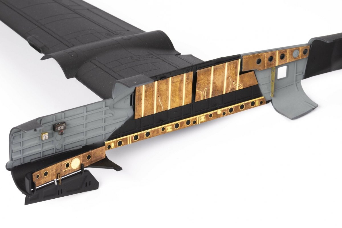Eduard 481080 B-26K Invader exterior &amp;amp; undercarriage ICM 1/48 – imagen 4