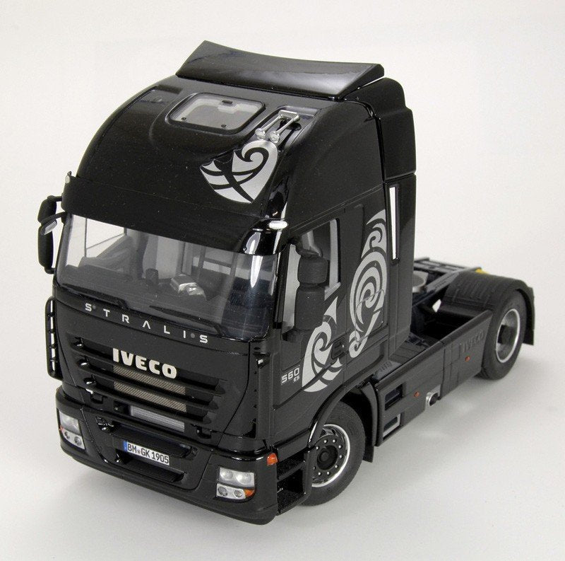 Italeri 3869 IVECO Stralis Active Space 1/24 – Bild 2