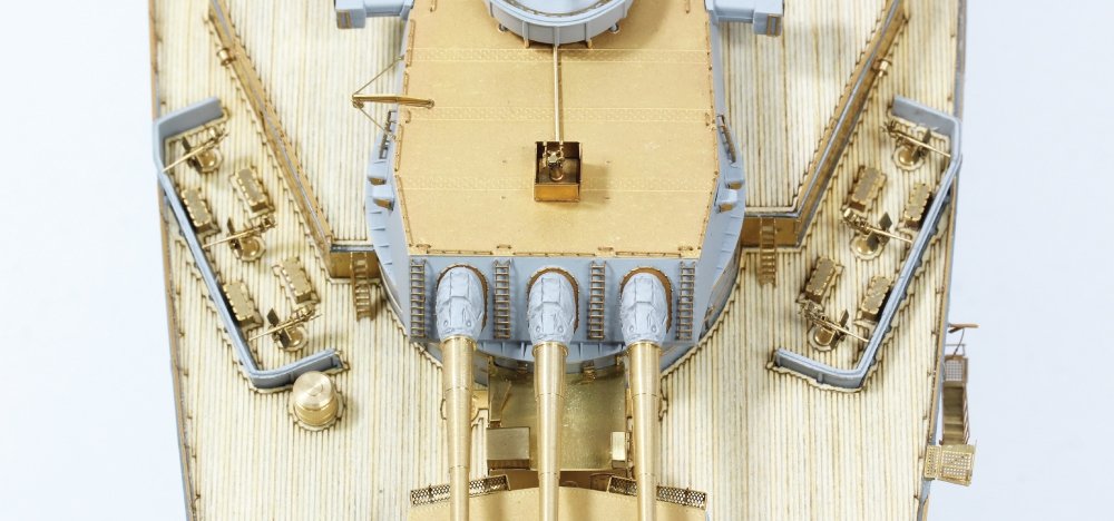Pontos 35026FN USS BB-63 Missouri 1945 Kit de détails (Pont en bois teinté teck) (1/350) – image 8