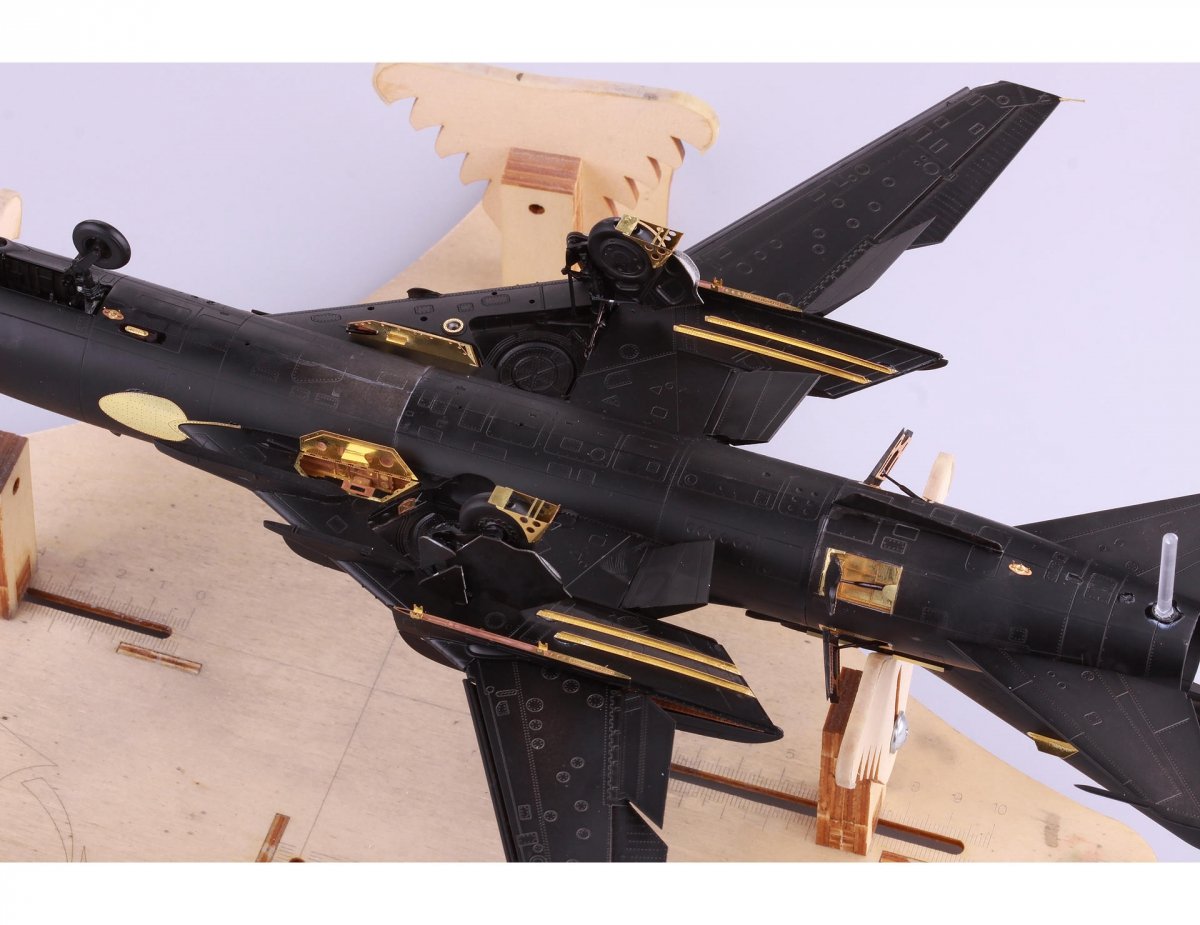 Eduard 48922 Su-17 M3/M4 extérieur KITTY HAWK 1/48 – image 4