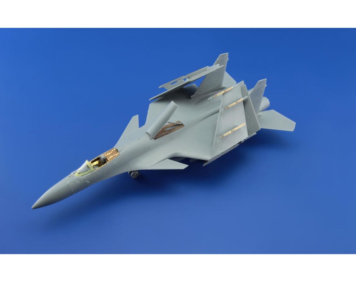 Eduard 73548 Su-33 TROMPETTE 1/72 – image 3