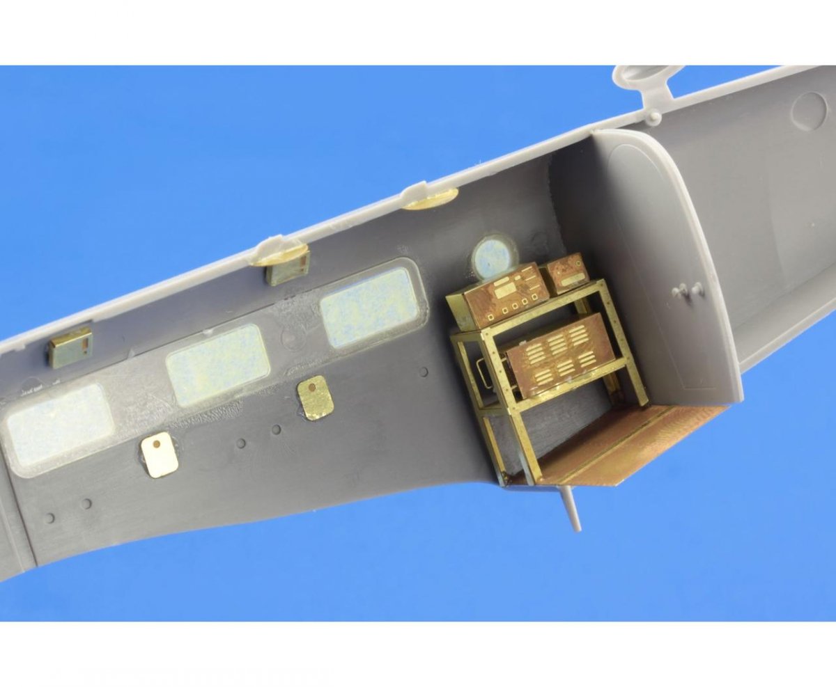 Eduard 49722 C-45F interior S. A. ICM 1/48 – Bild 2