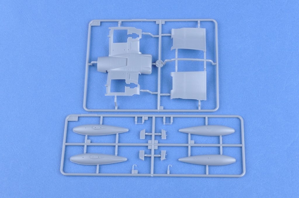 Hobby Boss 80392 F4U-7 Corsair 1/48 – imagen 6