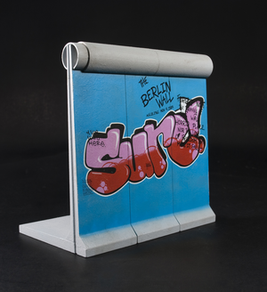 AFV Club 35317 Berlin Wall (3 Pieces) 1/35 – imagen 4