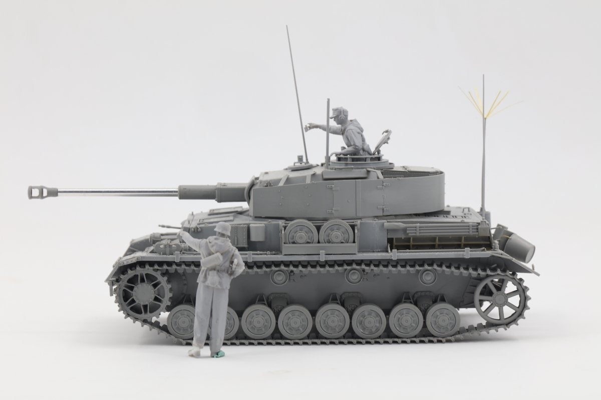 Border Model BT-006 Pz.Beob.Wg. IV Ausf. J w/Commander&amp;amp;Infantry 1/35 – imagen 2