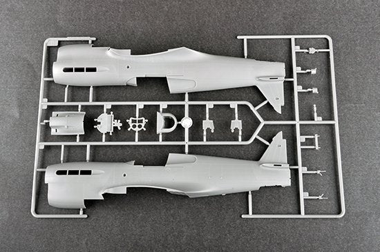Trumpeter 03227 P-40F War Hawk 1/32 – image 8
