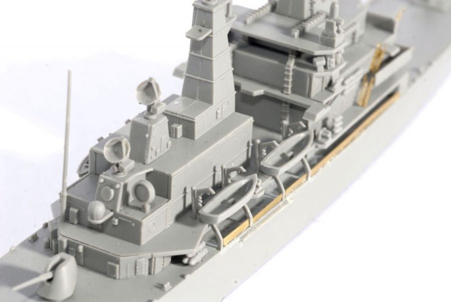 Dragon 7090 U.S.S. Virginia (CGN-38) 1/700 – immagine 12