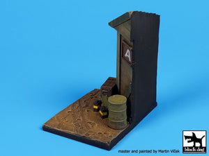 Socle d&amp;#39;angle de maison Black Dog D35043 1/35 – image 4