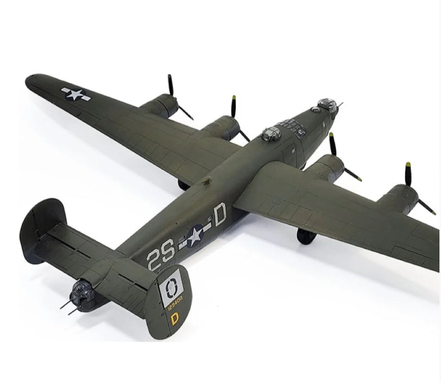 Academy 12584 USAAF B-24H Liberator Zodiac 1/72 – immagine 4