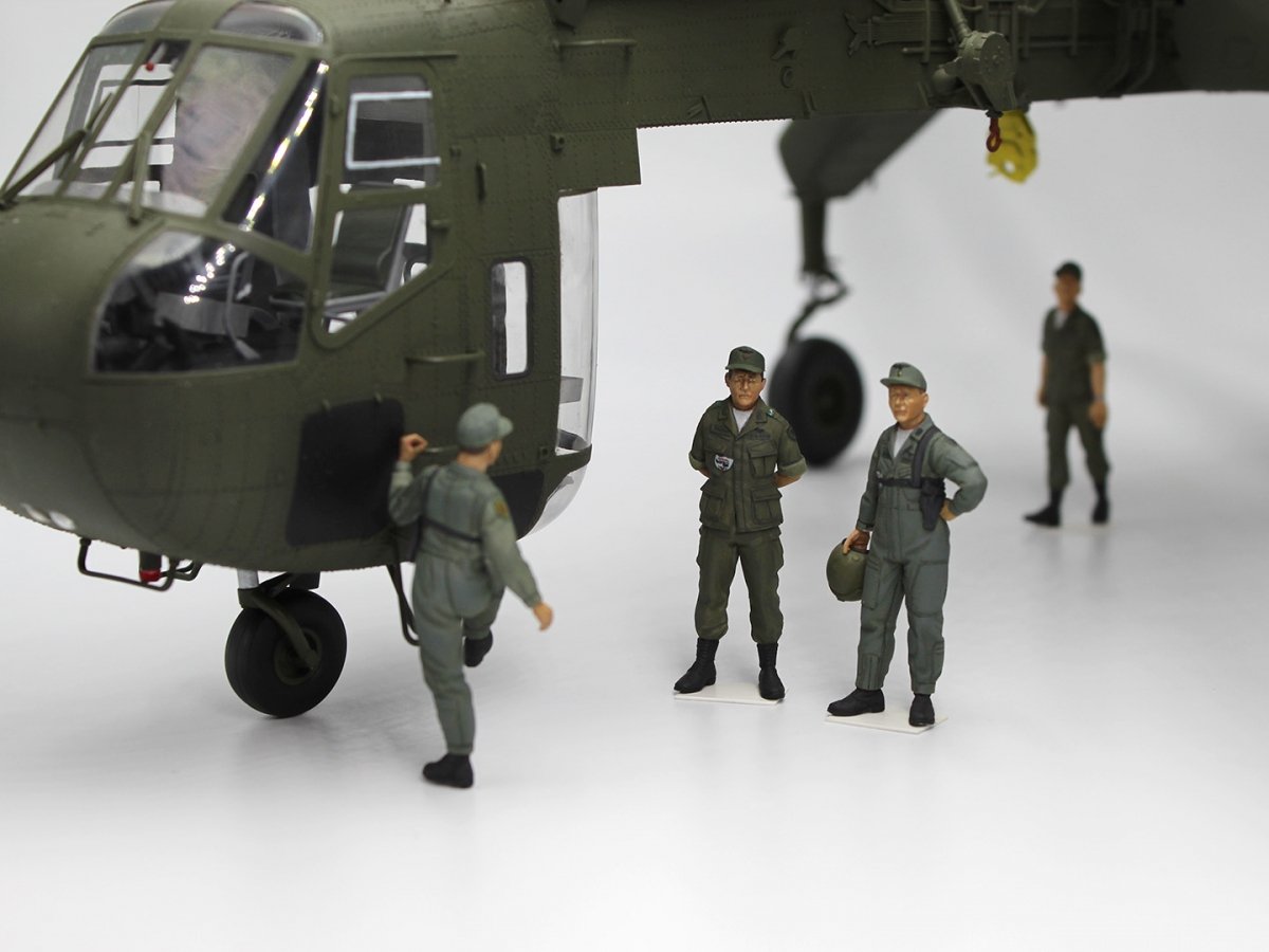 ICM 53101 US Helicopter Pilots (1960s-1970s) 1/35 – immagine 11