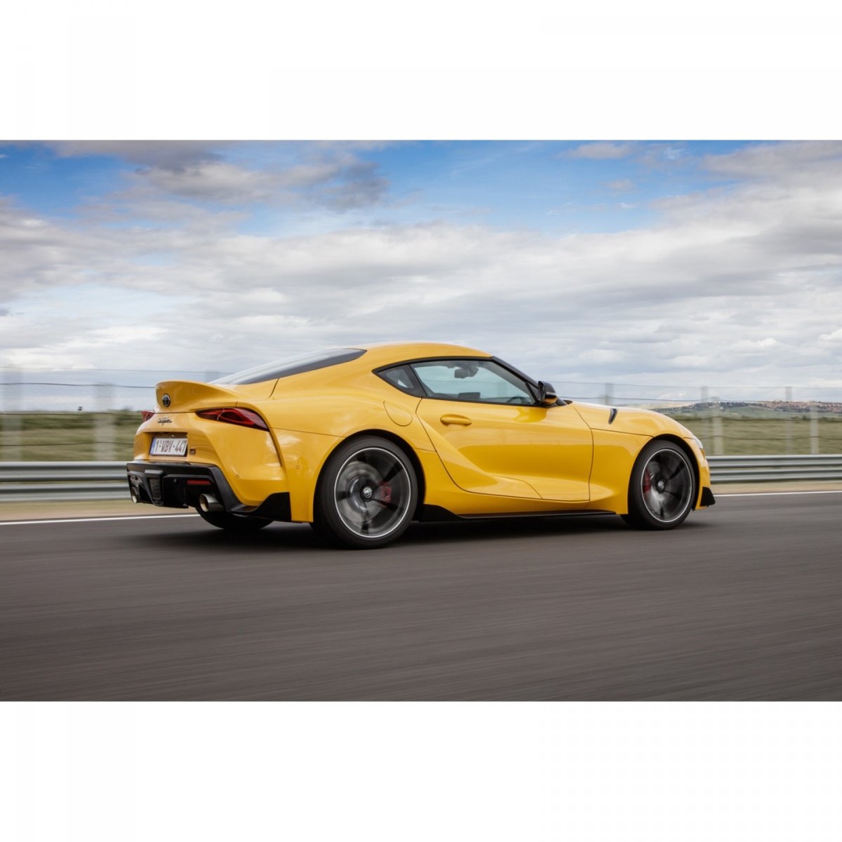 Mr. Paint MRP-C020 Toyota GR Supra Lightning Yellow 30ml – imagen 2