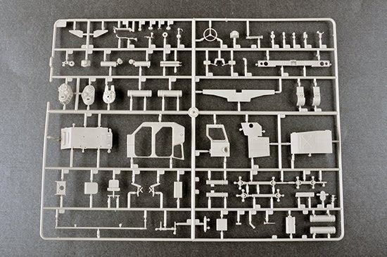 Trumpeter 01056 MAZ-7410 Tractor W/CHMZAP-5247G 1/35 – Bild 15