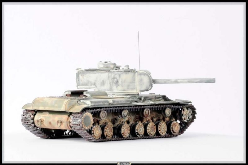 PST 72059 KV-220 Heavy Tank 1/72 – zdjęcie 4
