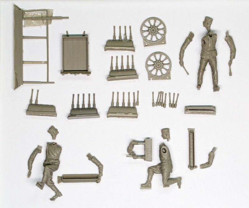 Copper State Models F32-006 Équipe de ravitaillement du personnel d&amp;#39;aérodrome allemand avec chariot 1/32 – image 5