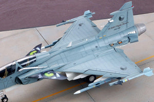 Kitty Hawk 80118 Jas-39B/D Gripen 1/48 – imagen 3