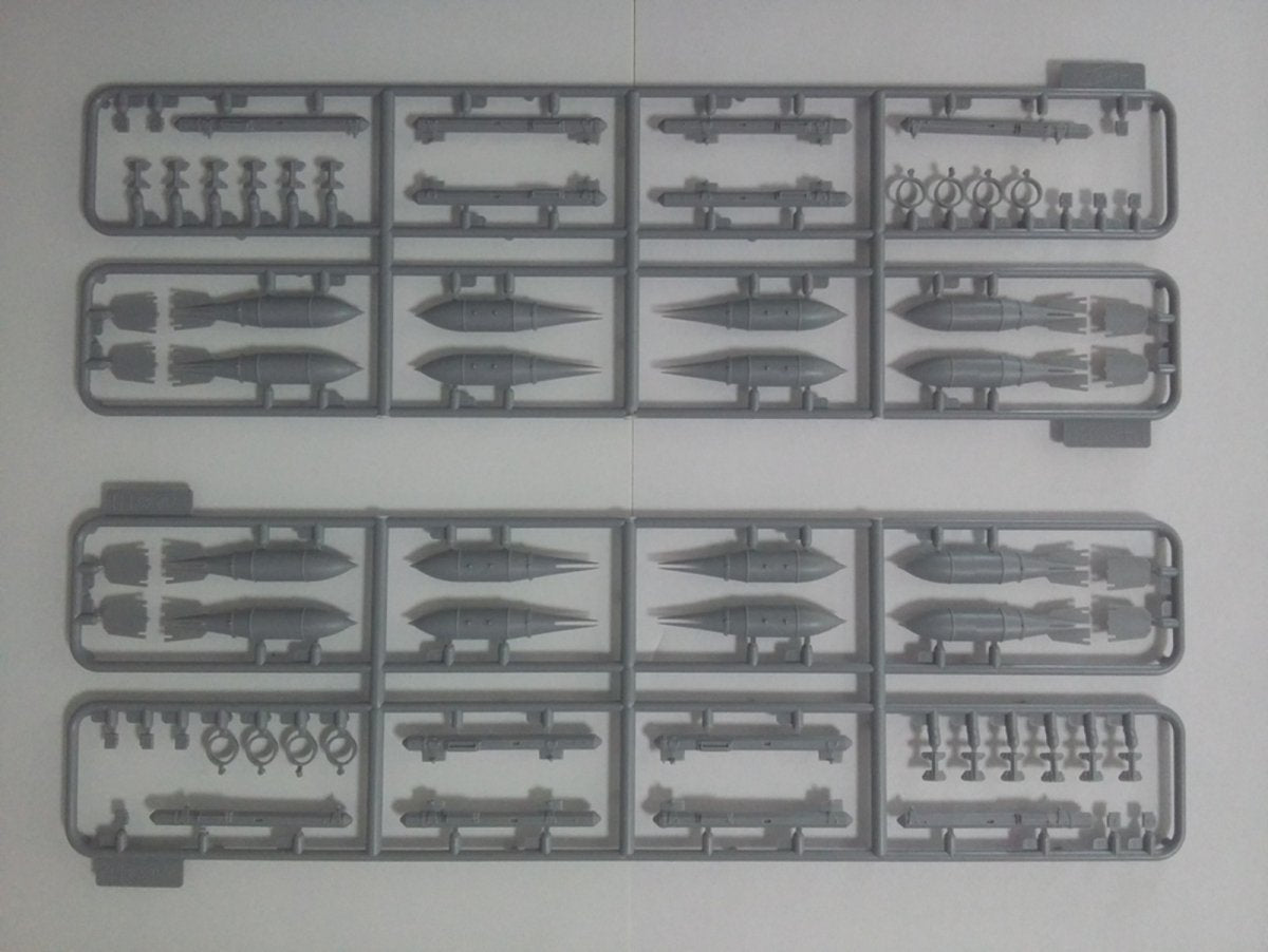 ICM 48902 MiG-25 RB, avion de reconnaissance soviétique (1/48) – image 7